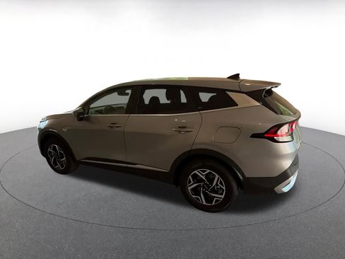 Used 2025 Kia Sportage LX FWD image 10