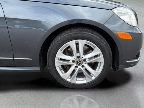 Used 2011 Mercedes-Benz E 350 4MATIC Wagon image 39