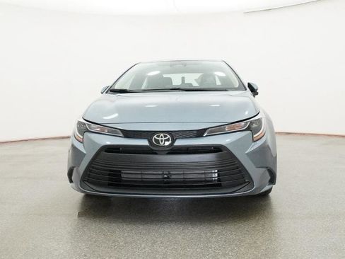 Used 2025 Toyota Corolla LE image 31