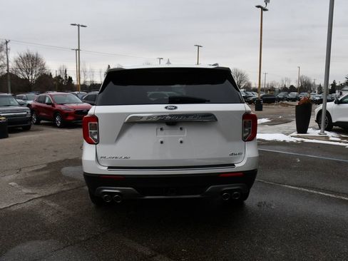 Used 2023 Ford Explorer Platinum w/ Technology Package image 5