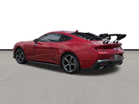 Used 2024 Ford Mustang Coupe RWD image 7