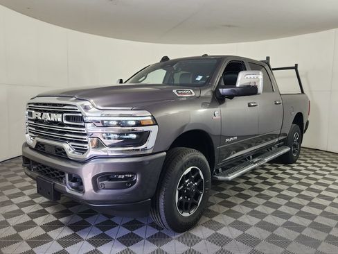 Used 2025 RAM 3500 Laramie w/ Towing Technology Group AWD/4WD image 3