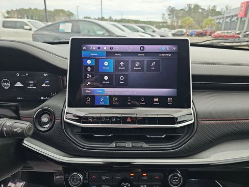 Used 2022 Jeep Compass Trailhawk w/ Trailhawk Elite Group image 24