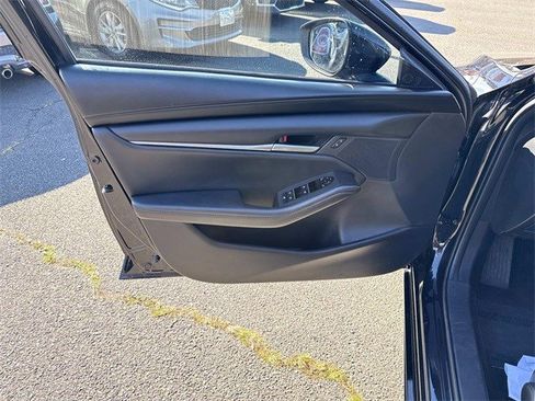 Used 2023 MAZDA MAZDA3 s image 13