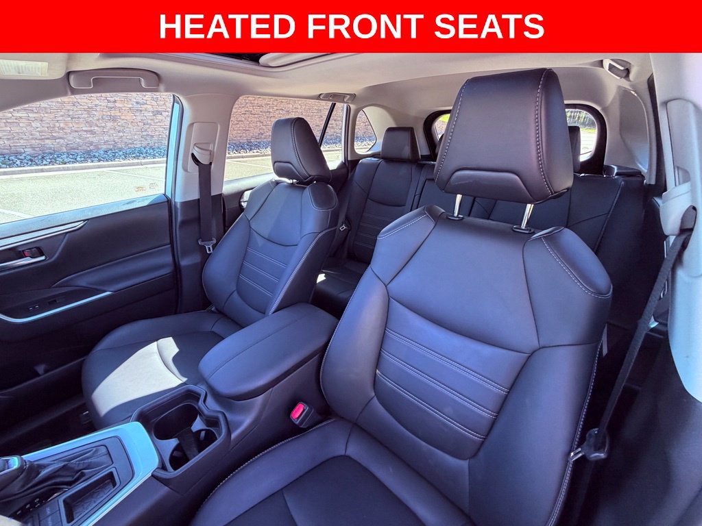 Used 2021 Toyota RAV4 XLE Premium FWD image 10