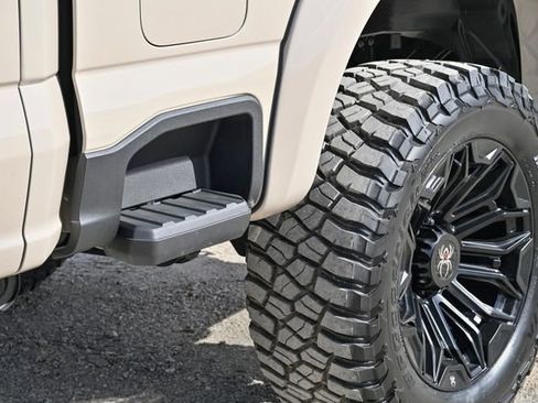New 2026 Ford F250 Lariat w/ Black Appearance Package AWD/4WD image 14