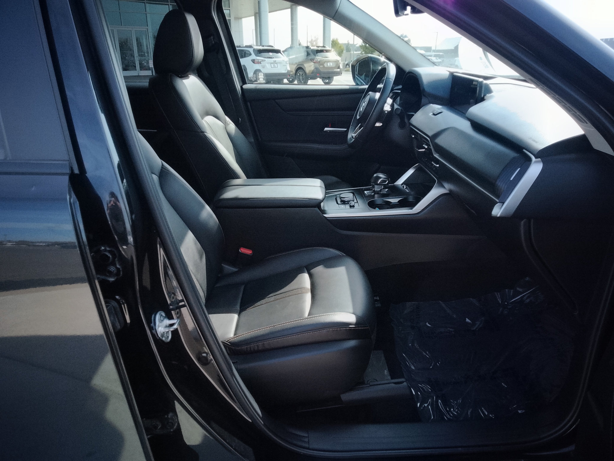 Used 2025 MAZDA CX-90 3.3 Turbo w/ Select Package AWD/4WD image 17