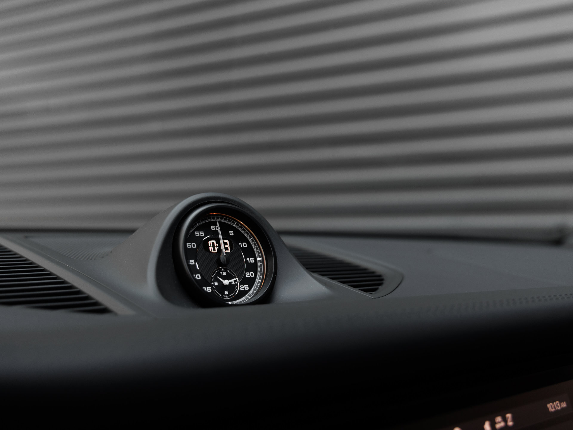 Certified 2026 Porsche Macan Turbo AWD/4WD image 19