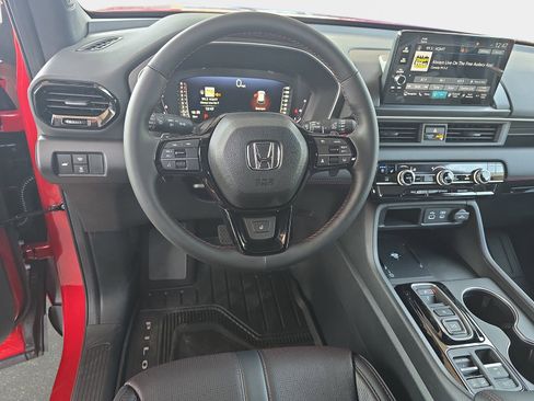 New 2025 Honda Pilot Black Edition image 17