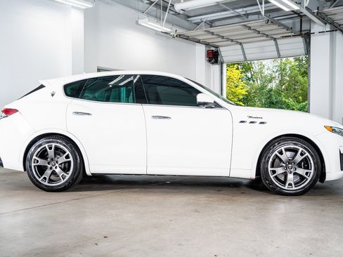 Used 2022 Maserati Levante Modena image 5