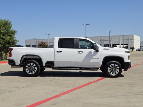 New 2026 Chevrolet Silverado 2500 Custom w/ Custom Value Package AWD/4WD image 7