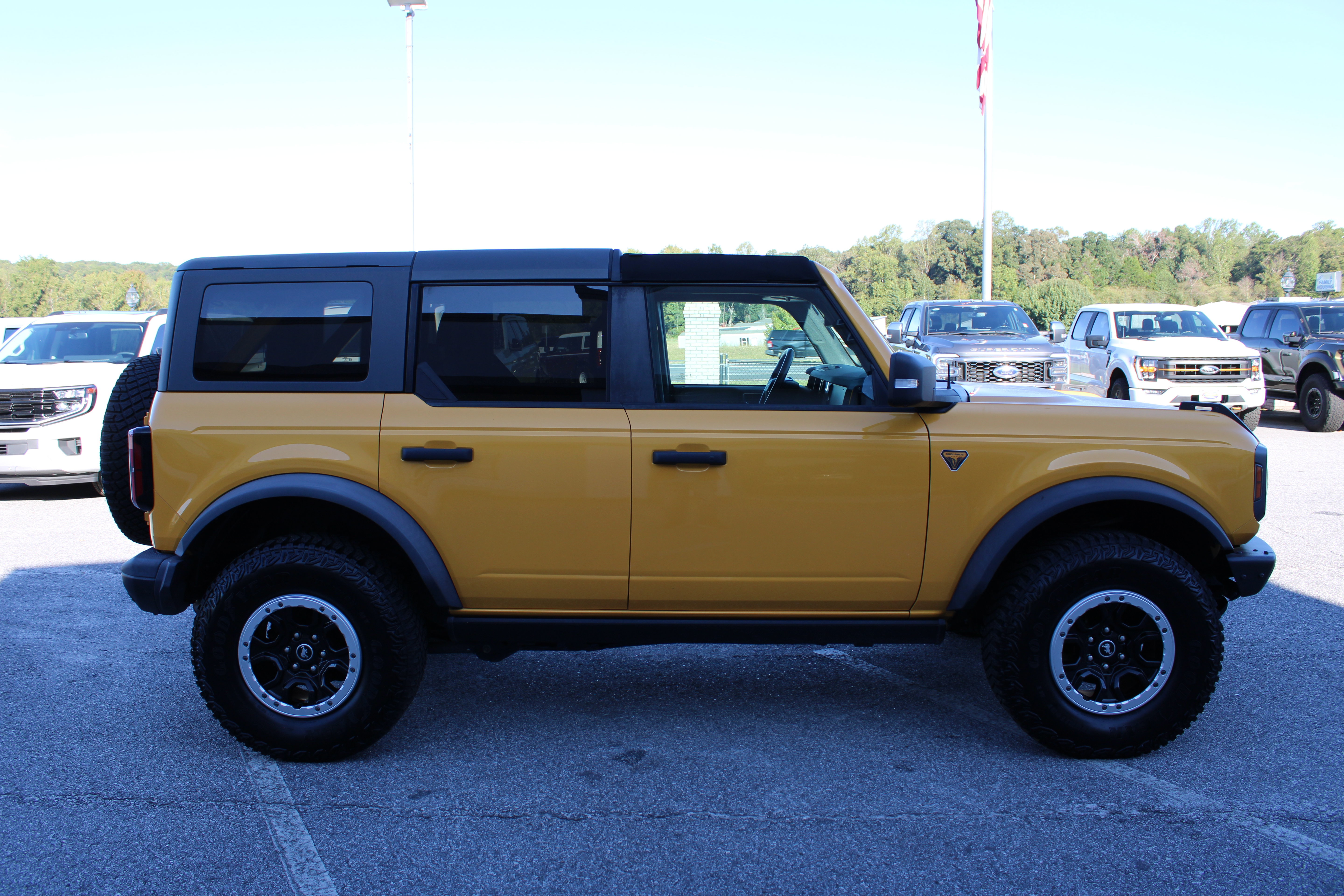 Used 2022 Ford Bronco Badlands AWD/4WD image 5