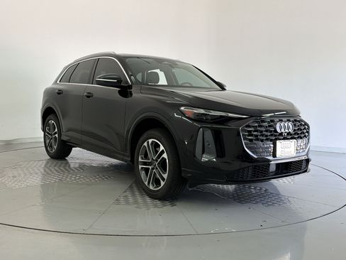 Used 2026 Audi Q5 Premium AWD/4WD image 7