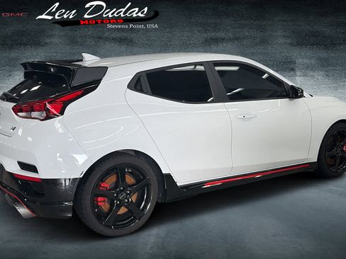 Used 2022 Hyundai Veloster N image 4