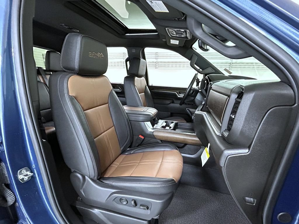 Certified 2026 Chevrolet Silverado 3500 High Country w/ Technology Package AWD/4WD image 16