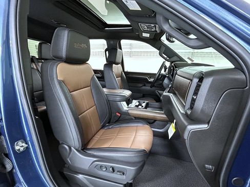Certified 2026 Chevrolet Silverado 3500 High Country w/ Technology Package AWD/4WD image 16