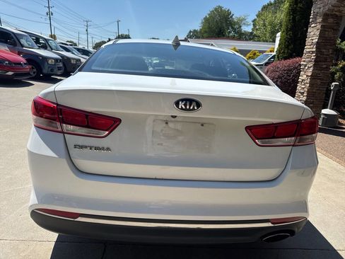 Used 2016 Kia Optima LX w/ Option Group 014 FWD image 6