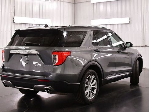 Used 2023 Ford Explorer Limited w/ Equipment Group 301A image 7