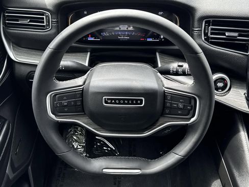 Used 2023 Jeep Wagoneer L Series III w/ Preferred Equipment Group image 9