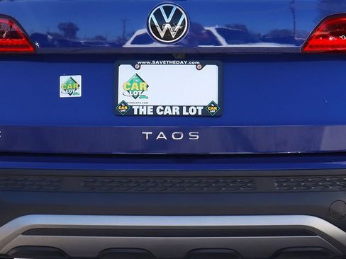 Used 2023 Volkswagen Taos SE image 21