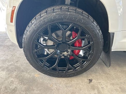 Used 2020 Land Rover Defender 110 SE image 14