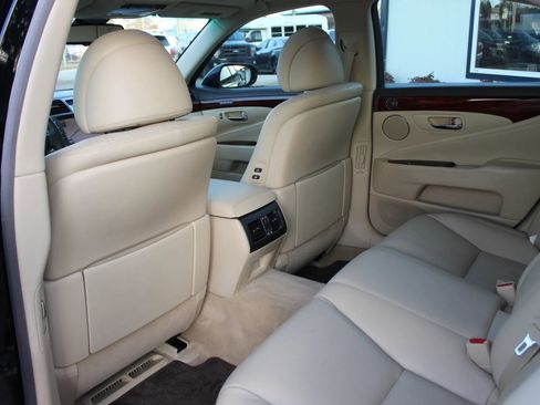 Used 2011 Lexus LS 460 w/ Luxury Value Edition image 22