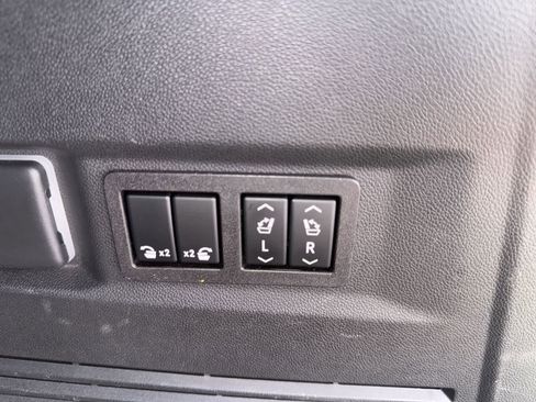 Used 2023 Chevrolet Tahoe LT w/ LT Signature Plus Package image 9