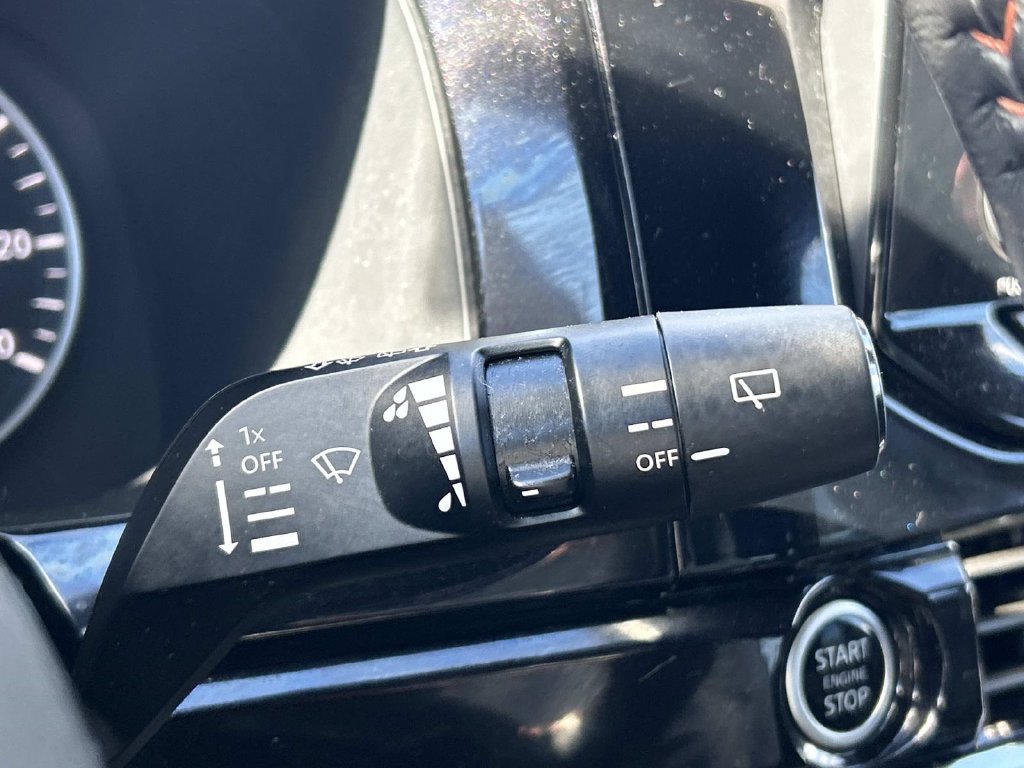 Used 2024 Nissan Pathfinder Rock Creek AWD/4WD image 31