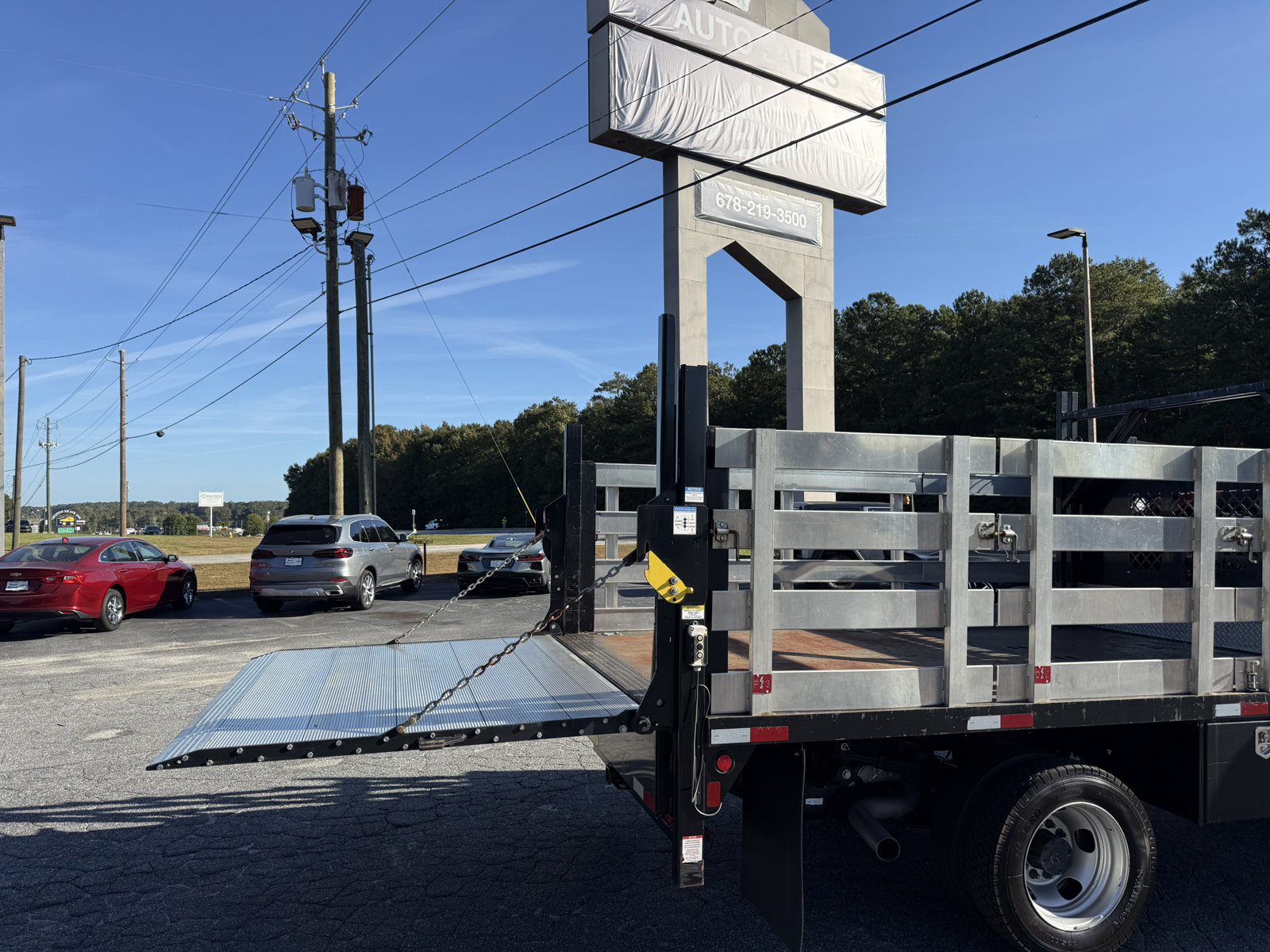 Used 2022 RAM 5500 Tradesman w/ Chrome Appearance Group RWD image 33