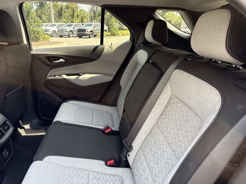 Used 2024 Chevrolet Equinox LS w/ LS Convenience Package FWD image 11