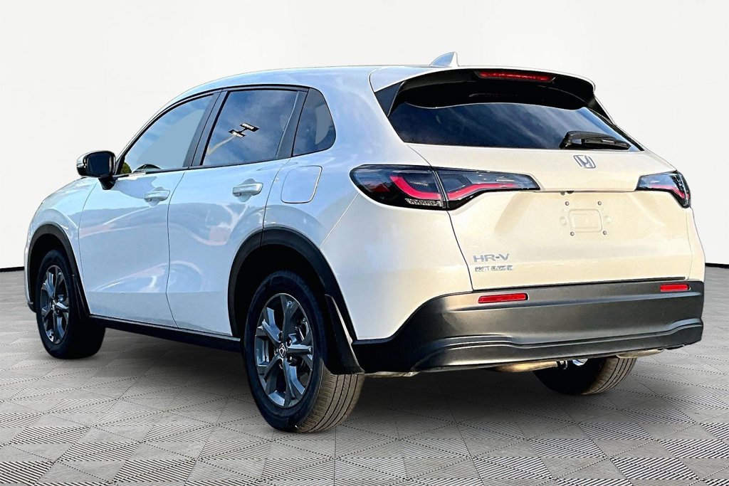 Certified 2026 Honda HR-V LX image 4