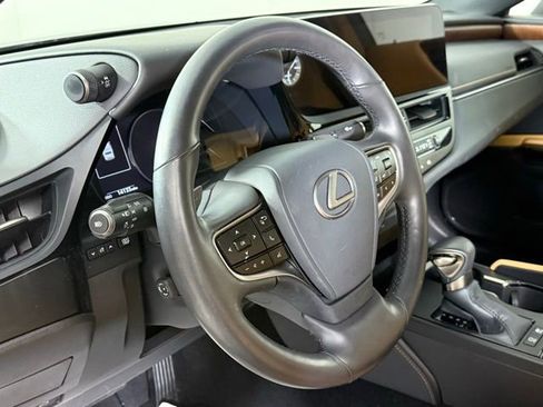 Certified 2024 Lexus ES 300h F Sport image 17