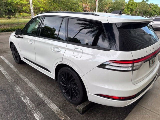 Used 2025 Lincoln Aviator Reserve w/ Luxury Package RWD image 6