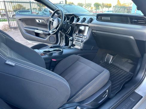 Used 2019 Ford Mustang Coupe w/ Equipment Group 101A RWD image 7