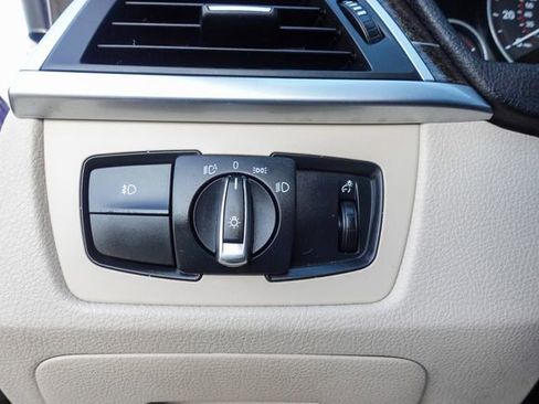 Used 2017 BMW 330i xDrive 330i xDrive image 16