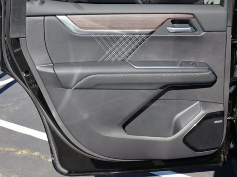 New 2026 GMC Acadia Denali w/ Super Cruise Package image 19