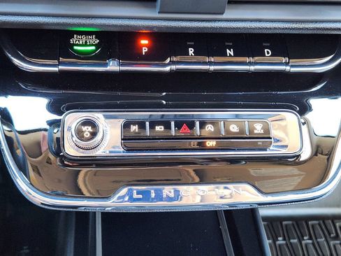 Used 2025 Lincoln Corsair AWD w/ Equipment Group 101A image 30