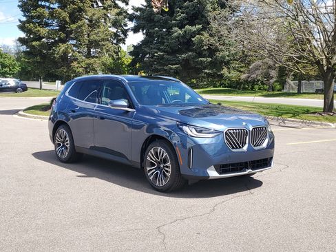 New 2026 BMW X3 xDrive30 w/ Premium Package AWD/4WD image 4
