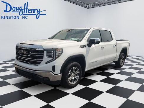 Used 2024 GMC Sierra 1500 SLT RWD image 1