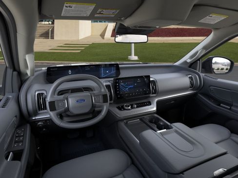 New 2026 Ford Expedition Active AWD/4WD image 9