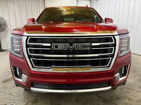 Used 2023 GMC Yukon SLT w/ SLT Premium Package AWD/4WD image 2