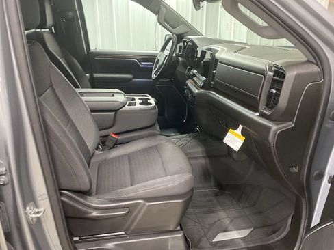 Certified 2023 Chevrolet Silverado 1500 RST w/ Redline Edition AWD/4WD image 21