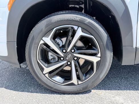 Used 2023 Chevrolet TrailBlazer RS w/ Sun and Liftgate Package AWD/4WD image 35