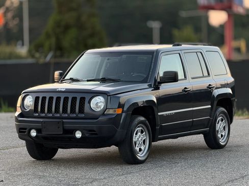 Used 2015 Jeep Patriot Sport w/ Power Value Group AWD/4WD image 6