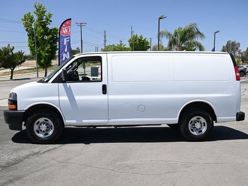 Used 2021 Chevrolet Express 2500 RWD image 8