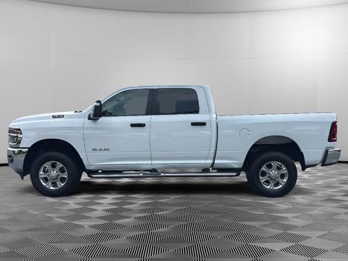 Used 2025 RAM 2500 Big Horn AWD/4WD image 5