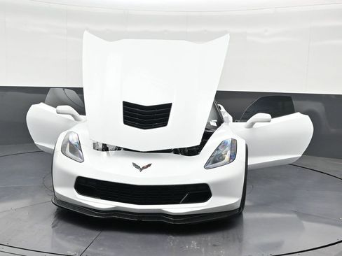 Used 2019 Chevrolet Corvette Grand Sport w/ Carbon Flash Badge Package image 37