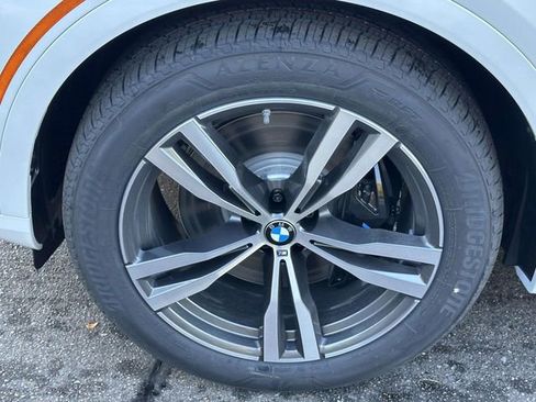 New 2026 BMW X7 xDrive40i image 7