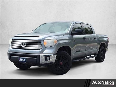Used 2017 Toyota Tundra SR5 w/ SR5 Upgrade Package AWD/4WD image 1