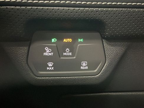 Used 2024 Volkswagen Atlas Cross Sport SE w/ Panoramic Sunroof Package AWD/4WD image 34